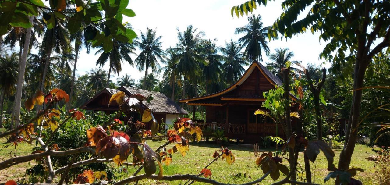 วิลล่า Kohjum Freedom *