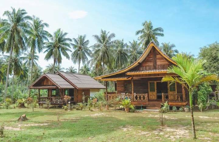 วิลล่า Kohjum Freedom
